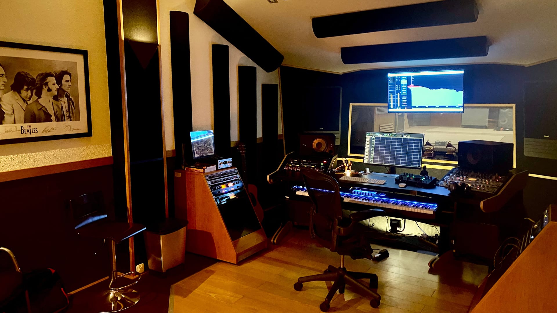 Tabalet EastWest control room